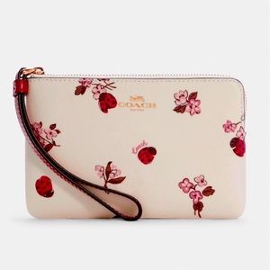 Coach floral lady bug  zip wristlet nwt
